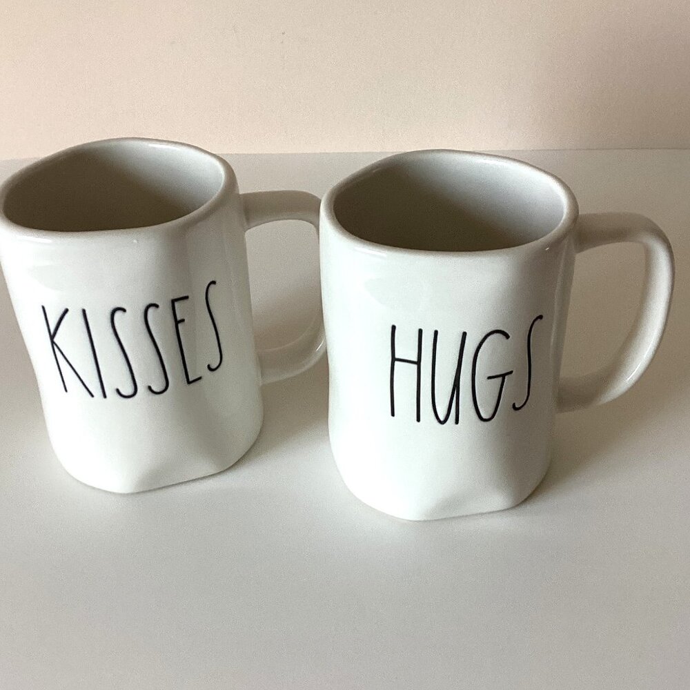 2 Rae Dunn Hugs & Kisses Coffee Tea Mugs Drinks Beverages Kitchen Drinkware